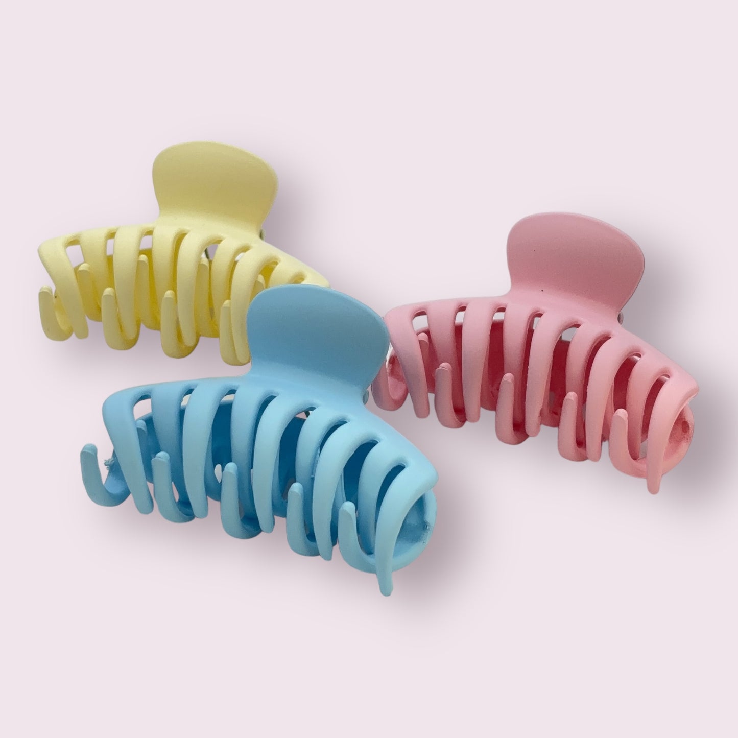 Pastel Claw